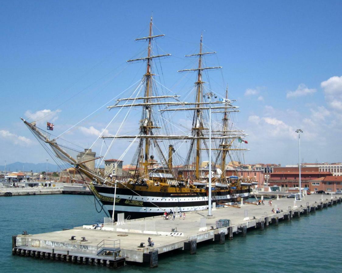 Hotel Houston Livorno - Struttura Esclusivamente Turistica - Not For Business Or Workers Exterior foto