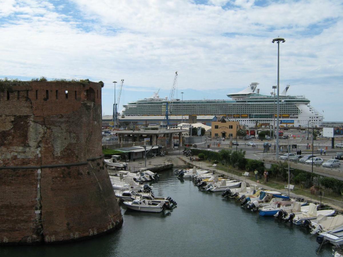 Hotel Houston Livorno - Struttura Esclusivamente Turistica - Not For Business Or Workers Exterior foto