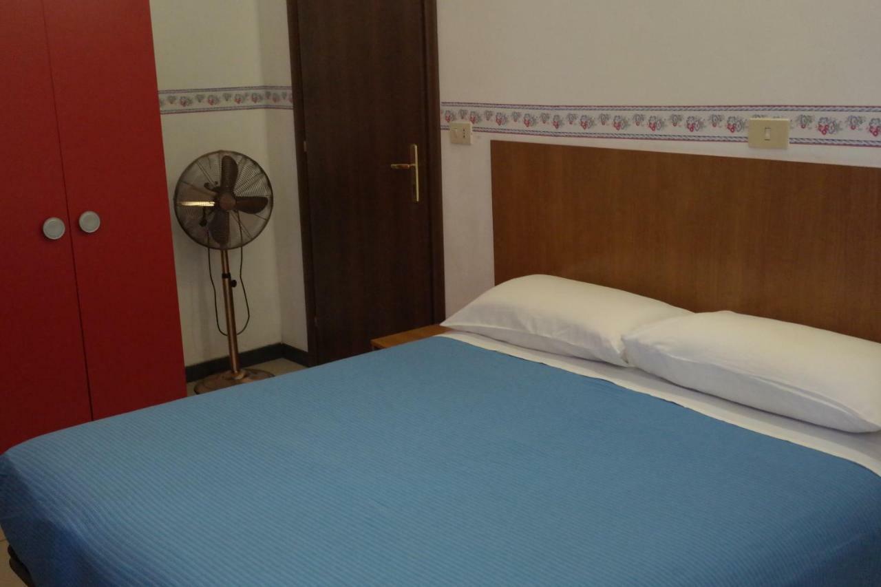 Hotel Houston Livorno - Struttura Esclusivamente Turistica - Not For Business Or Workers Exterior foto